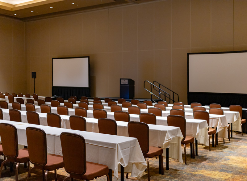 800X586 Conference
